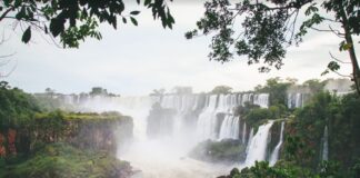 El Ministro de Turismo de Misiones cuestionó a Adorni por un nuevo recorte a Parques Nacionales