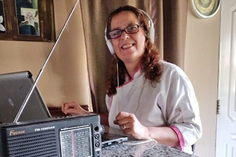 Reconocen las clases radiales dictadas por la Escuela de gastronomía y hotelería de Bariloche<br />
<b>Deprecated</b>: strip_tags(): Passing null to parameter #1 ($string) of type string is deprecated in <b>/var/www/wp-content/themes/Newspaper/loop-single.php</b> on line <b>64</b><br />
Reconocen las clases radiales dictadas por la Escuela de gastronomía y hotelería de Bariloche