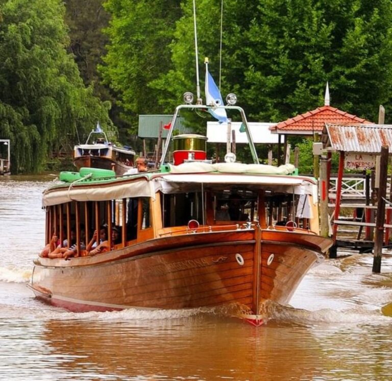 Tigre: islands and rivers in a wonderful nature environment