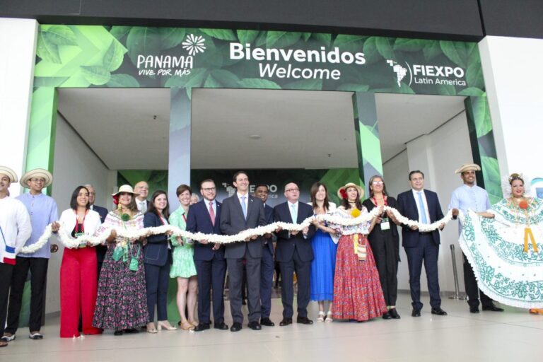 Panamá recibió a mas de 1.800 profesionales del turismo de reuniones en FIEXPO 2023