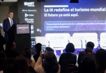 Scioli disertó en un foro sobre capital humano e inteligencia artificial