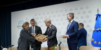 Frigerio presentó el potencial apícola de Entre Ríos en la Semana de la Miel en Buenos Aires