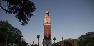 La Torre Monumental cumple 110 años y lo celebra a lo grande