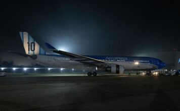 Aerolíneas: el avión mas argentino del mundo partió a Dallas con hinchas de la selección