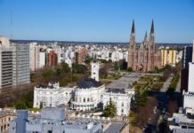 La Plata ofrece recorridos guiados gratuitos para descubrir la ciudad en las vacaciones de invierno