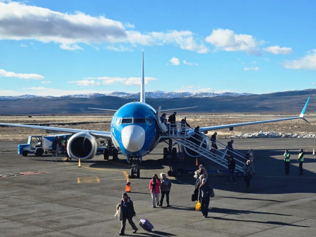 AR Aerolineas Chubut 7-8-26