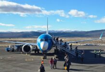 Chubut recibió el vuelo inaugural entre Córdoba y Esquel y fortalece la promoción turística de la cordillera