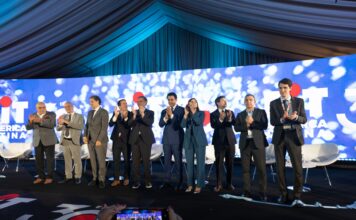 Aerolíneas Argentinas presentó en FIT 2026 su oferta para la temporada de verano