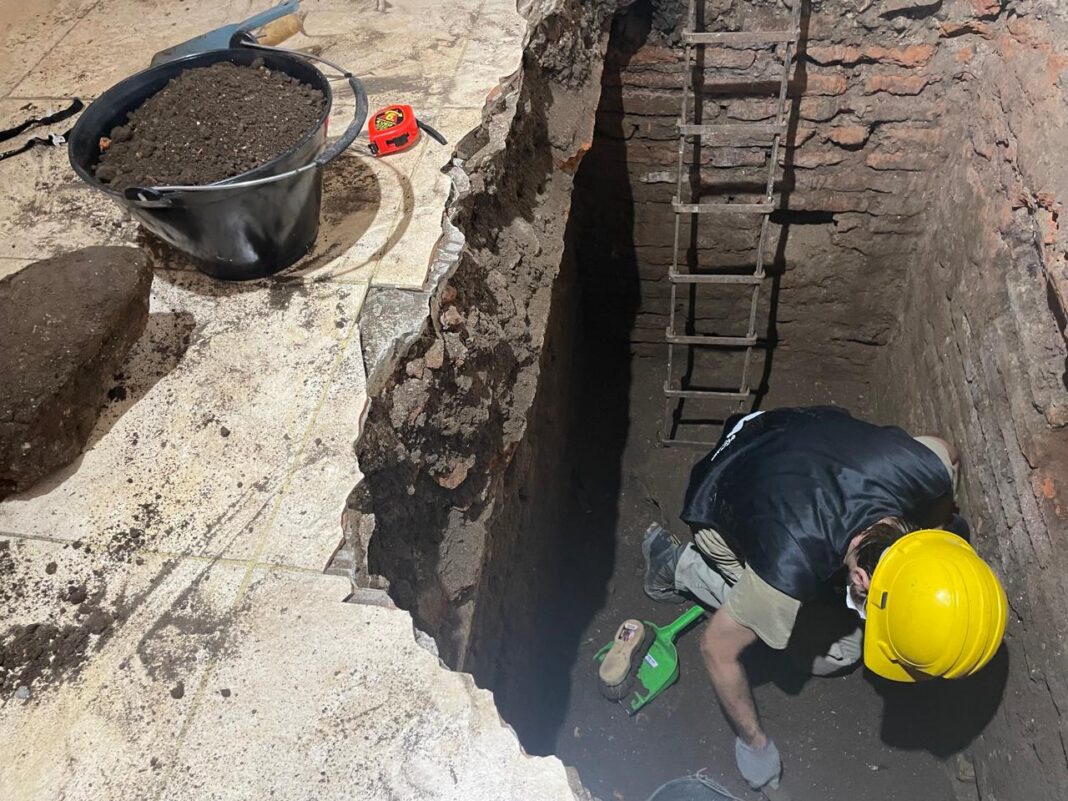 Casa Escobar Herrera Blaquier. Cámara de más de 4 metros de profundidad