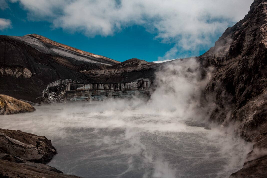 Volcán Copahue baja