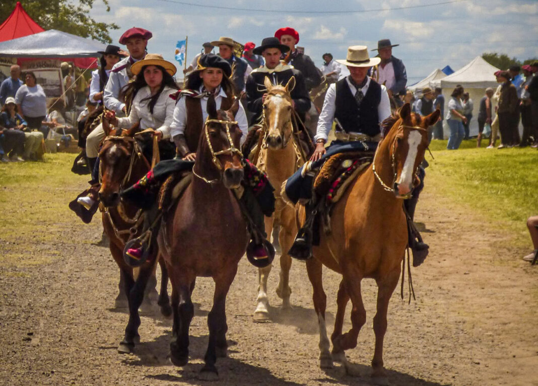 AZUL - Fiesta del Arraigo y la Familia Rural PRENSA 1300x934