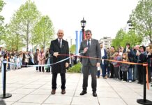 Alak inauguró la nueva Plaza España en La Plata
