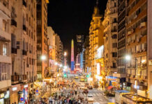 La Avenida Corrientes se suma a la galería de recorridos disponibles en Conociendo BA Autoguiado