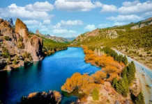 Valle Encantado: un paisaje de esculturas naturales a orillas del río Limay